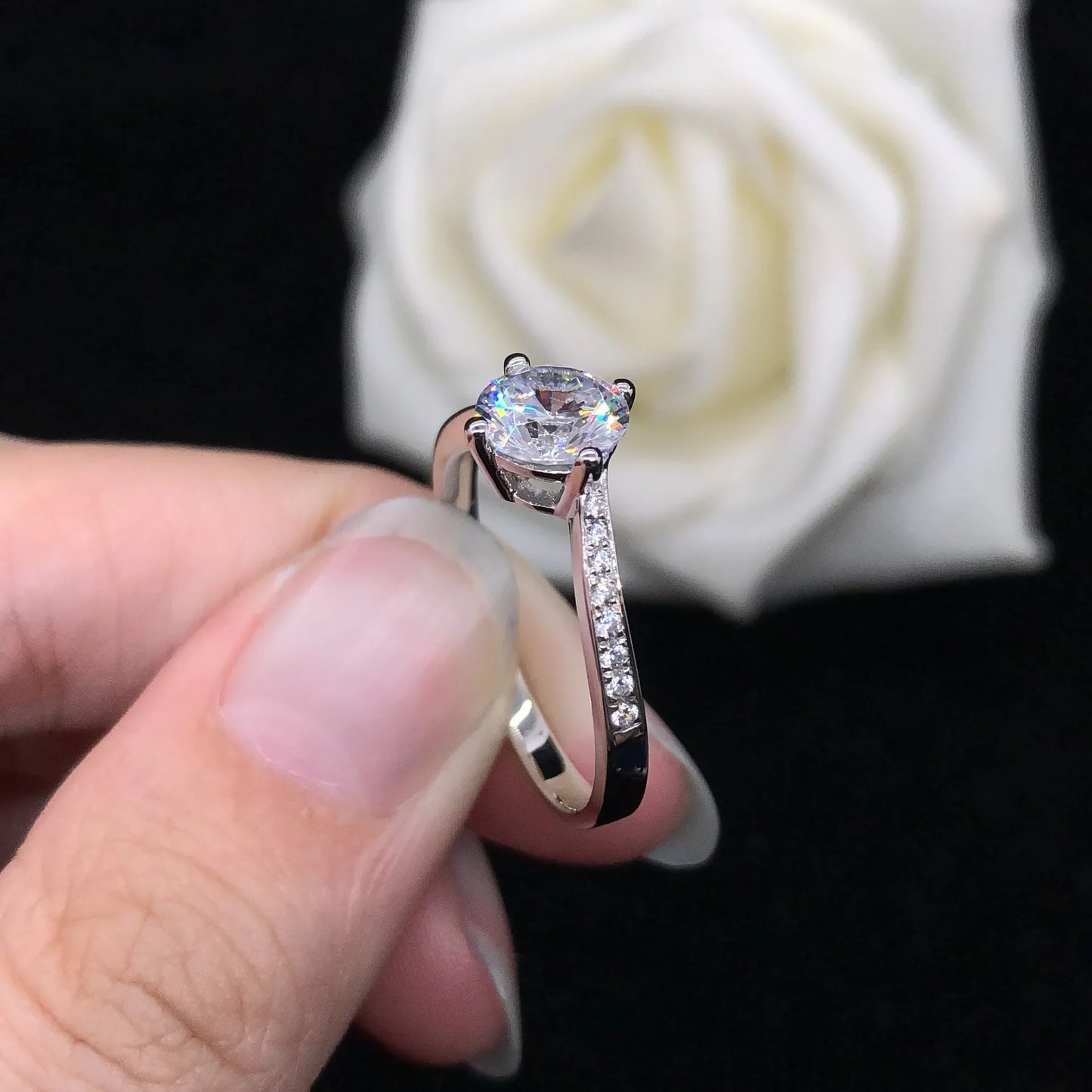 14K White Gold PT950 Moissanite Diamond Proposal Ring