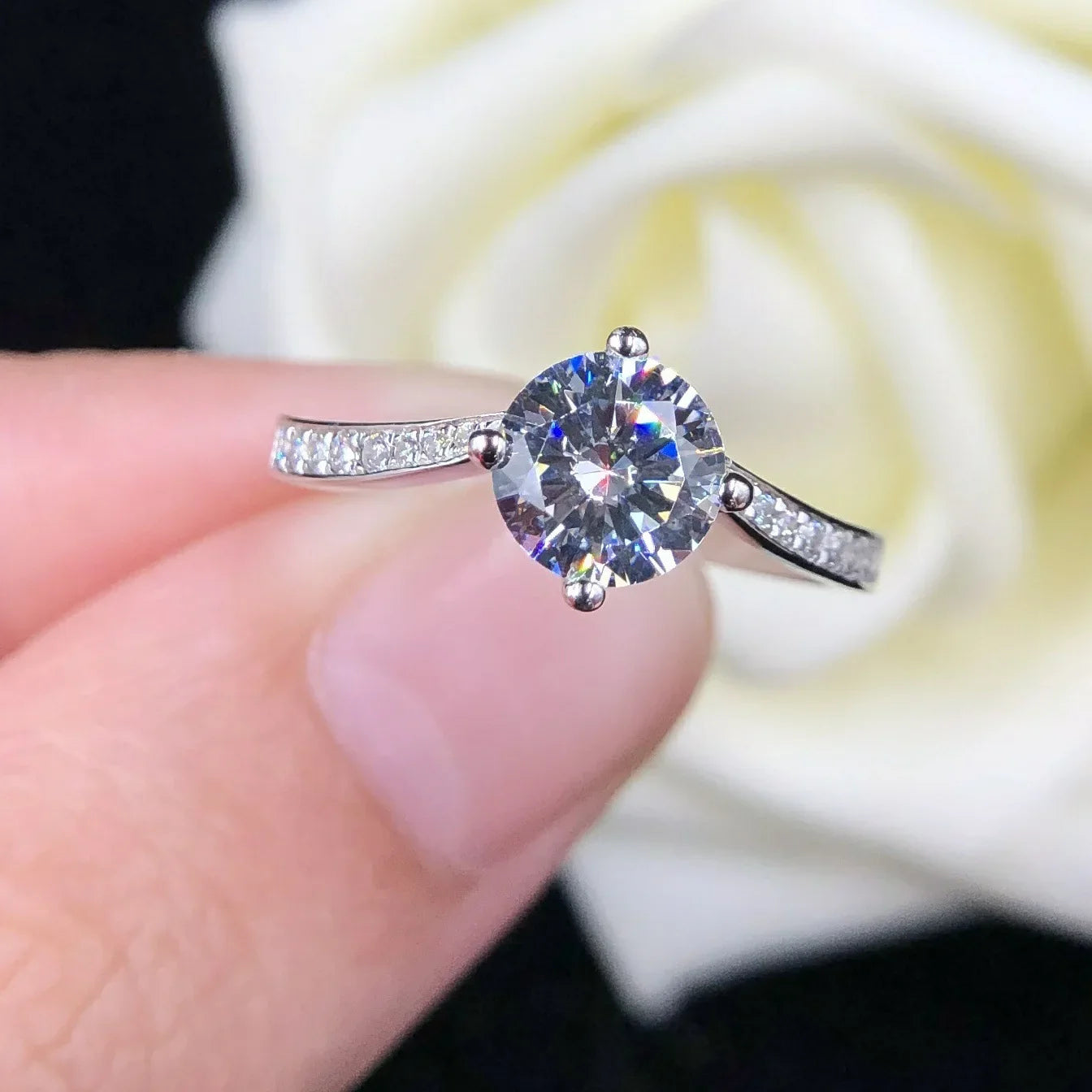 14K White Gold PT950 Moissanite Diamond Proposal Ring